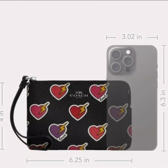 Coach Women's Small Corner Zip Wristlet with Heart Bolt Print (Black Multi) - Picture 9 of 10